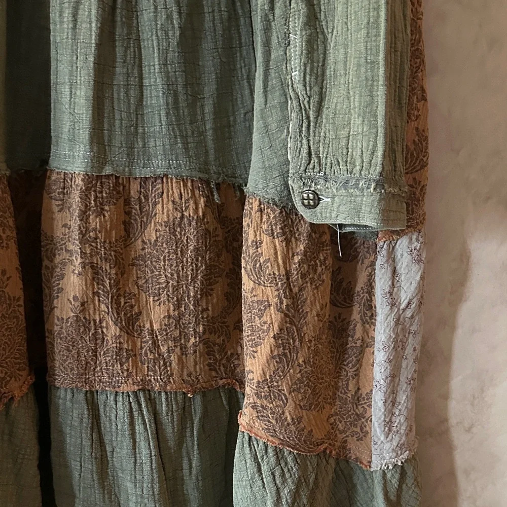 POL Olive Green Tiered Patchwork Dress/Duster Button up size Small - Picture 4 of 4